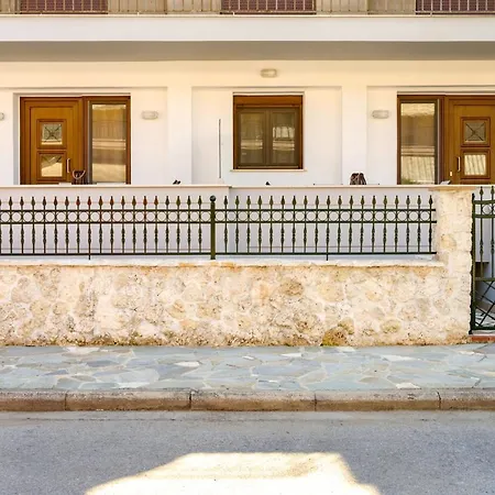 Apartment Ifestos *
